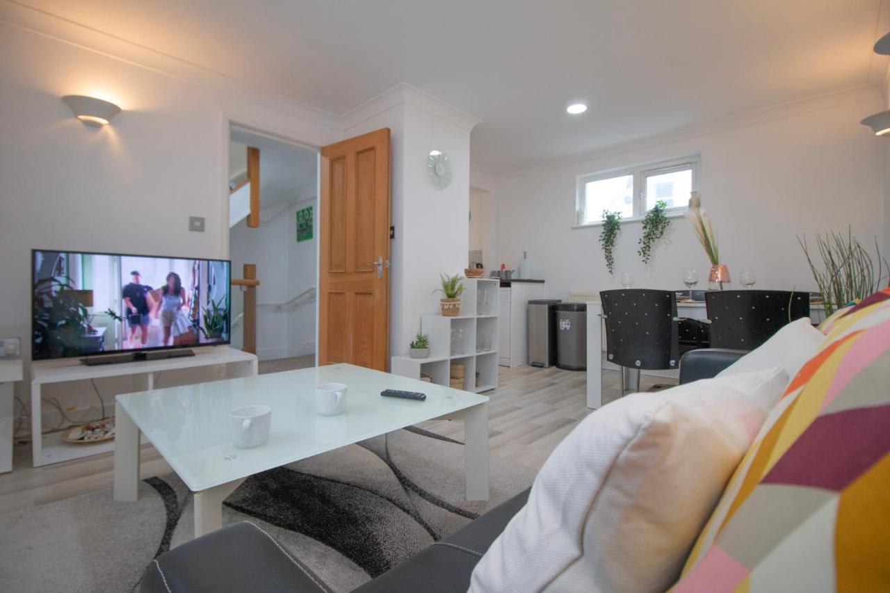 Sealock Mews By Property Promise Кардиф Екстериор снимка
